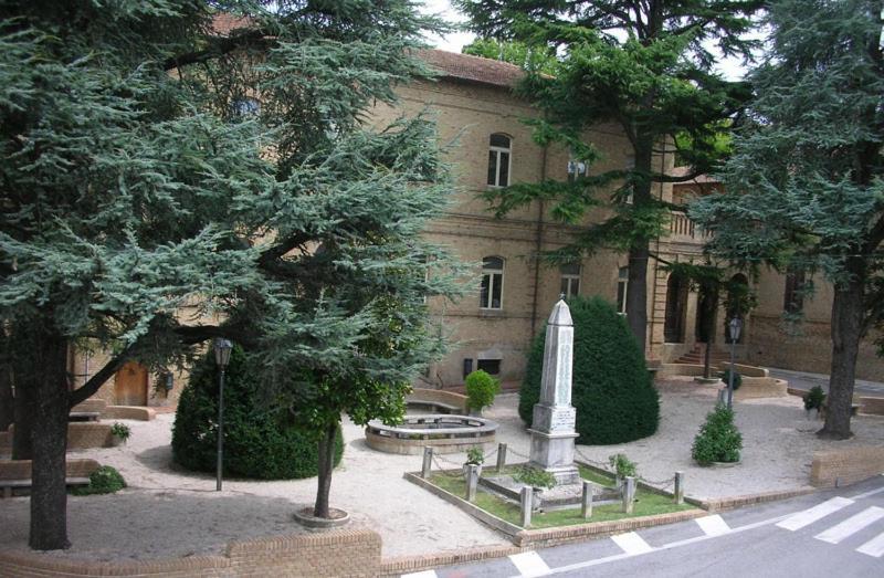 Casa Borgo Fonte Villa Castelleone di Suasa ภายนอก รูปภาพ