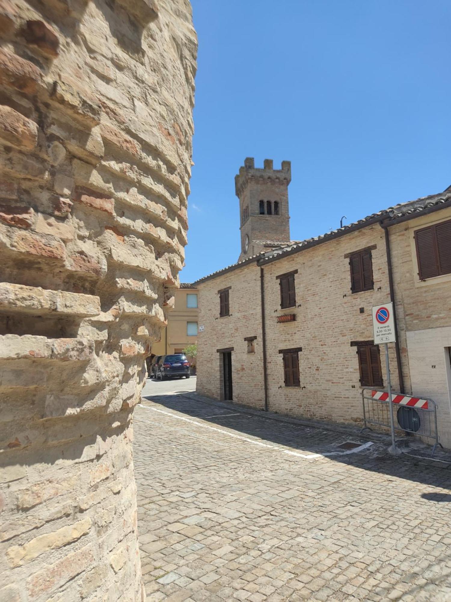 Casa Borgo Fonte Villa Castelleone di Suasa ภายนอก รูปภาพ