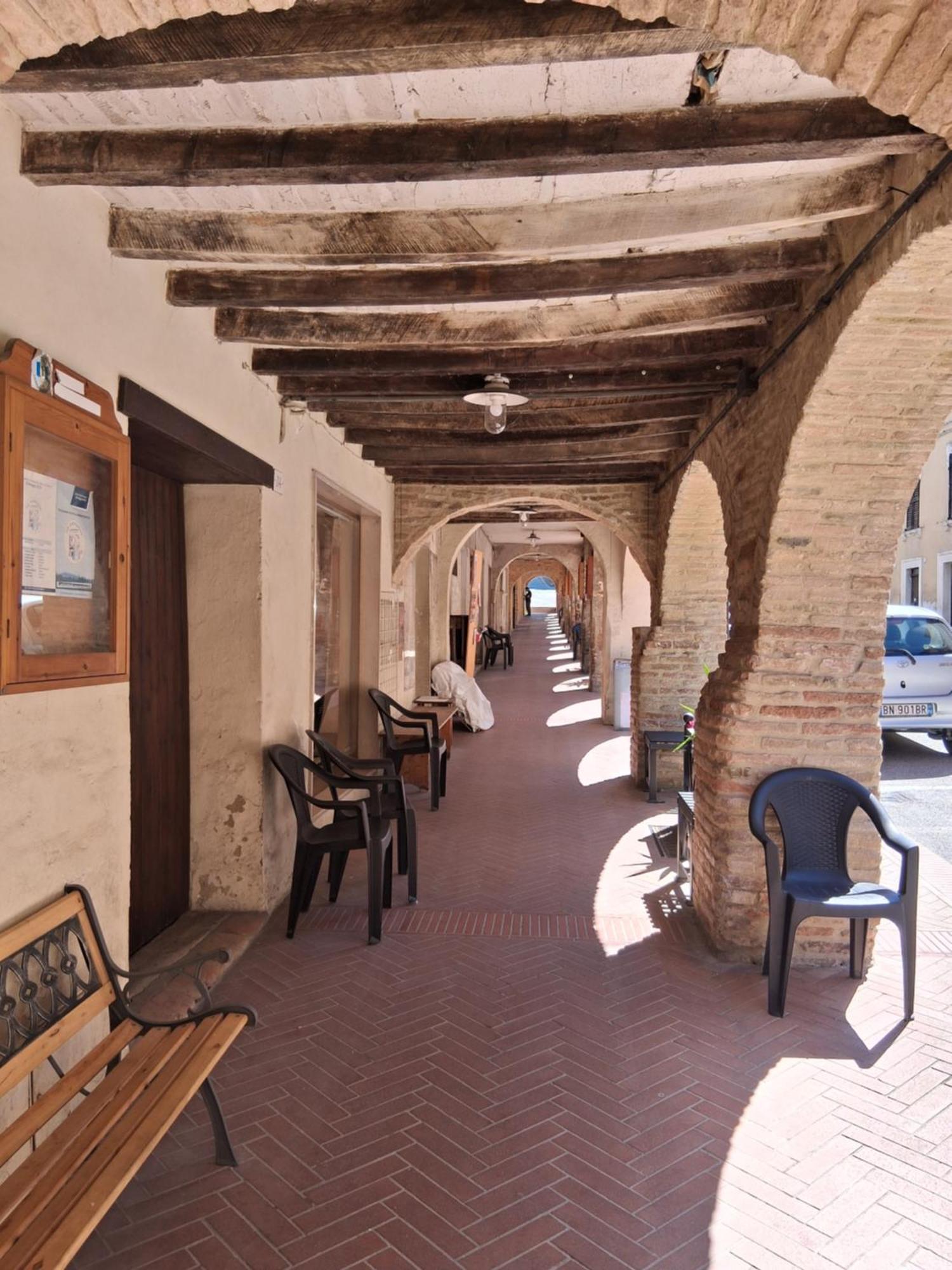 Casa Borgo Fonte Villa Castelleone di Suasa ภายนอก รูปภาพ